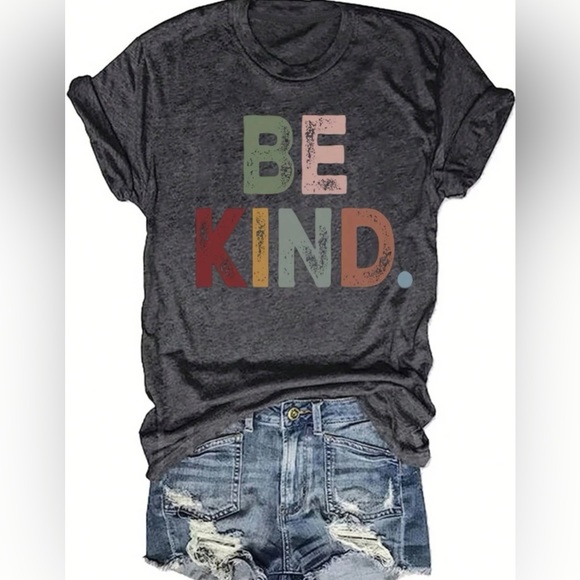 Be Kind Graphic Tee